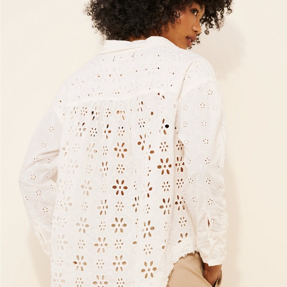We The Free Mae Washed Eyelet Button Down Shirt size L - Picture 2 of 13